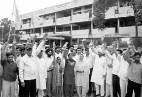 Workers of the Bahujan Samaj Party and the Haryana Janhit Congress (B) hold a protest demonstration at Panchkula on Thursday.