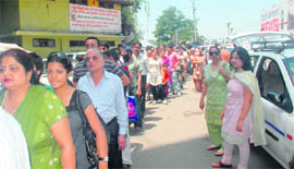 A long queue in front of the lift to The Mall in Shimla.