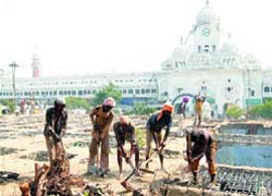 Ghanta Ghar market being demolished for Galliara project in Amritsar