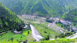 A view of the Mughal Road.