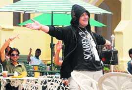 Singer Adnan Sammi giving a shot for his new album Sharmili at Shimla 
