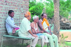 Dalits of Sadoh camp village who are victims of social boycott