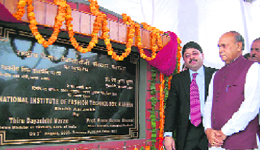 Union Minister of Textiles Thiru Dayanidhi Maran inaugurating the National Institute of Fashion Technology at Kangra on Wednesday, with Chief Minister Prem Kumar Dhumal also seen in the picture.