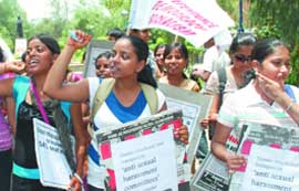 SFI activists protest to demand transparency in anti-sexual harassment committee at Delhi University