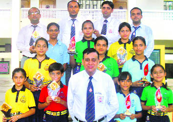 Students of Chaman Vatika, who won the tae kwon do championship in Ambala. 