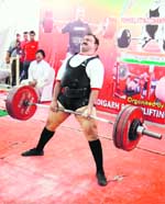A player in action during the 35th Men and 27th Women Senior Powerlifting Championship in Chandigarh 