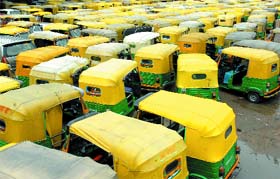 Autorickshaws at Ramlila Grounds in New Delhi