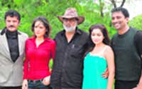 Chase team (from L) Rajesh Khattar, Udita Goswami, Jagmohan Mundhra, Tarina Patel and Anuj Saxena