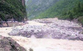  The Alaknanda river which is  in fury in Chamoli district.
