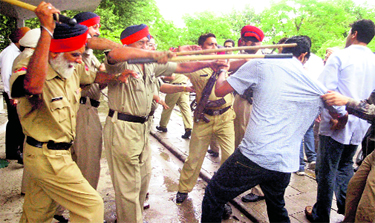 Junior doctors being lathicharged.