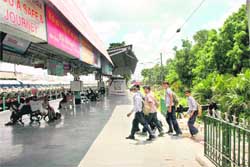 The main entrance gate of the railway station that has no security guard.