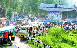 This incomplete railway bridge has become a traffic hazard at Jalandhar.