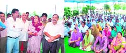 Congress leader Asha Kumari presiding over a meeting of party workers at Jawali