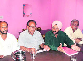 The office-bearers of the Him Parivesh Environmental Society address mediapersons at Anandpur Sahib.