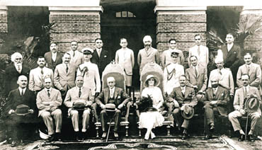 The Viceroy and Vicereine, Lord and Lady Willingdon, with their staff, construction supervisors, contractors and some of the Indian architects 