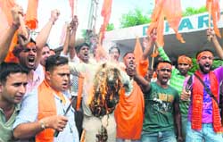 Activists of the Bajrang Dal protest in Jammu against the delay in apprehending thieves involved in the theft of idols from a Kishtwar temple.