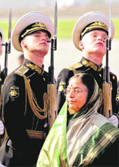 President Pratibha Patil inspects the guard of honour shortly after her arrival at Vnukovo II airport in Moscow, Russia, on Wednesday. Patil is on a four-day visit to Russia