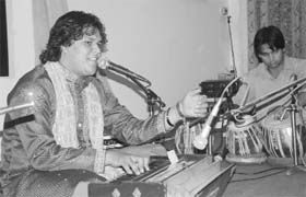 A singer, Manu Kabir, performs during “Sufiana Sang-e-Bahar” organised by the Rotary Club, Patiala mid-town