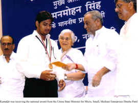 Kamaljit receives the national award from Union Minister of State for Micro, Small, Medium Enterprises Dinsha Patel in New Delhi.