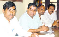Former Samajwadi Party leaders announce formation of the Rastriya Krantikari Manch at a meeting in Haridwar on Monday. A Tribune photograph