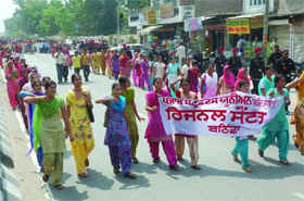 Members of the Punjab Students Union (Shaheed Randhawa) staging a protest march in Bathinda on Wednesday. 