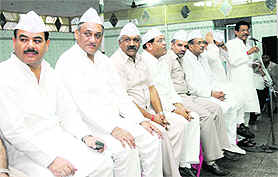 CLP leader Harak Singh Rawat, Tehri Garhwal MP Vijay Bahuguna, MLA Dinesh Aggarwal and Congress state president Yashpal Arya at an Iftar party in Dehradun on Thursday.