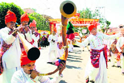Artistes perform during the Navratra festival celebrations at Katra.