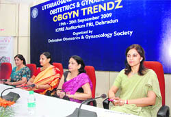 nelists at a state conference on obstetrics and gynaecology held in Dehradun on Sunday. 