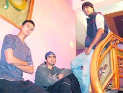    Puneet Tandon with his gang