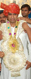 Independent candidate Rakesh Daultabad from the Badshahpur constituency is honoured in Gurgaon on Wednesday.