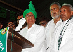 Former Haryana chief minister and president of the INLD Om Prakash Chautala at an election rally in Gurgaon on Friday.