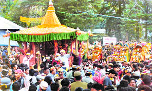 Lord Raghunath rath being pulled by thousands of devotees during the weeklong Dussehra celebrations.