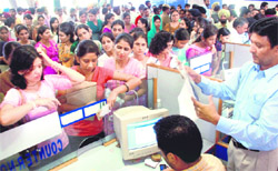 A heavy rush at SBI fee counters in Panjab University 