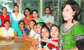 The centre for adult, continuing education and extension, Panjab University, in collaboration with Dev Samaj College, Sector 45, organised a seminar on ‘Responsible behaviour among youth: challenges and issues’. Renu Gandhi, programme in charge, talks to youngsters.