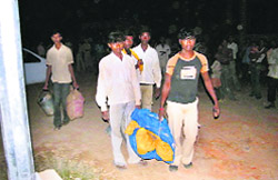 Bonded labourers going back to their homes after being rescued from Air Force Colony, New Sunny Enclave, Kharar.