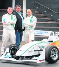 Worldfirst Formula 3 racing car with Dr Kerry Kirwan, Dr Steve Maggs and James Meredith
