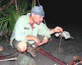 Survivorman highlights Les Strouds extraordinary self-reliance and survival skills in live-or-die situations