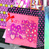 Go green with the packaging too. Say yes to paper bags.