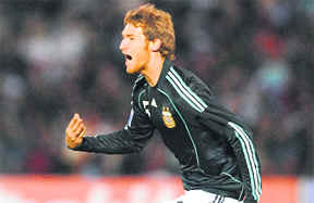 Argentinas Mario Bolatti celebrates after scoring against Uruguay in Montevideo on Wednesday.