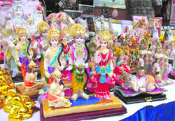 Local made idols of gods and goddesses on sale in Ludhiana