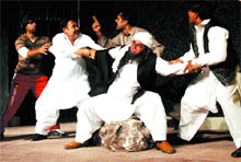 Pakistani artistes perform play Akhiyan wale in Preet Nagar.