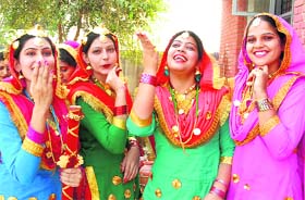 Participants enjoy themselves at the Zonal Youth Festival on the GND varsity regional campus at Ladhewali