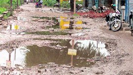 A view of a road in a locality of Haridwar not included in the mela area.