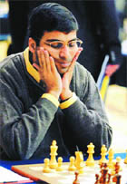 Vishwanathan Anand (top) have fallen prey to the cold and calculating machinations of the computer