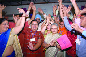 Chief Minister Sheila Dikshit with participants at the bhagidari workshop in New Delhi on Saturday. 