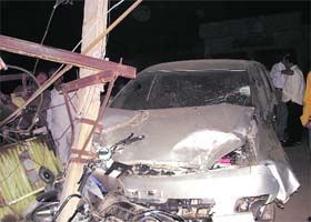The Innova car that rammed into an electricity pole in Amloh