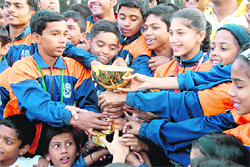 The Maharashtra team with their trophy during the closing ceremony of the National School Games in Chandigarh