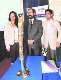 Chairman OC CWG Suresh Kalmadi with Abhinav Bindra and Sania Mirza at the launch of the QBR, in London