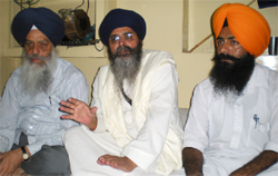 Bhai Mohkam Singh, convener of the Khalsa Action Committee (KAC), adress media persons at Gurudwara Singh Sabha in Bathinda