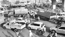 Chaos prevails at Zirkapur-Kalka intersection in the absence of traffic police on Saturday.